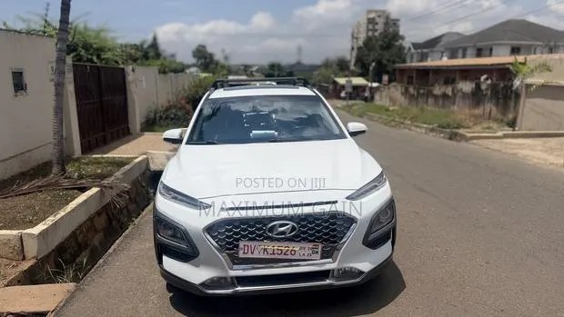 Hyundai Kona Limited 2021 White · Photo 1