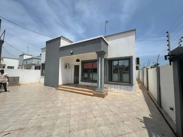 3bdrm Bungalow in Ab Richie Properties, Baatsona Total for rent · Photo 1