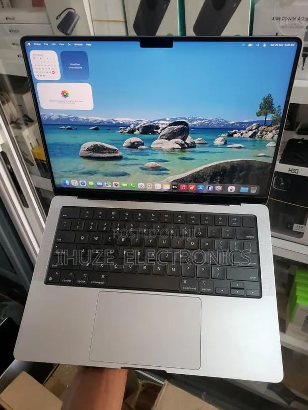 Laptop Apple MacBook Pro 2021 M1 16GB Apple M1 Pro SSD 512GB · Photo 1