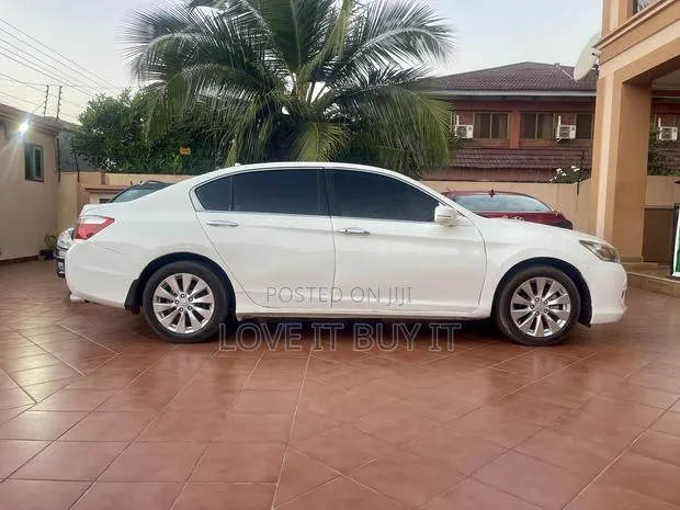 Honda Accord EX-L 4dr Sedan (2.4L 4cyl CVT) 2015 White · Photo 1