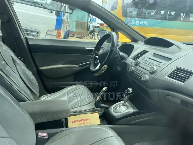 Honda Civic LX Sedan 2010 Gray · Photo 4