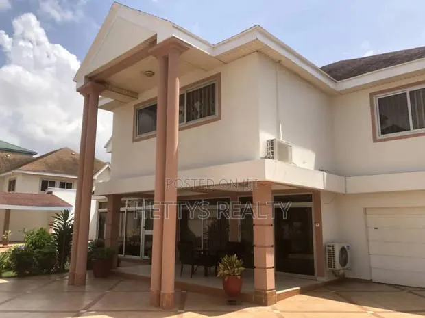 4bdrm House in Osu Ako-Adjei for rent · Photo 1