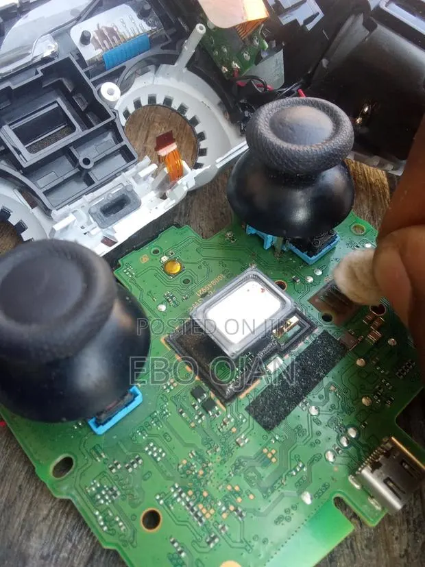 Console Repairs Services · Photo 3