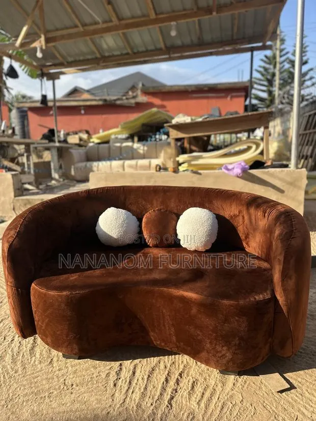 Modern Sofa Available · Photo 1