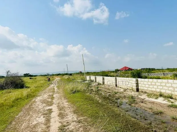 Serviced Afienya Plots on Sale · Photo 1