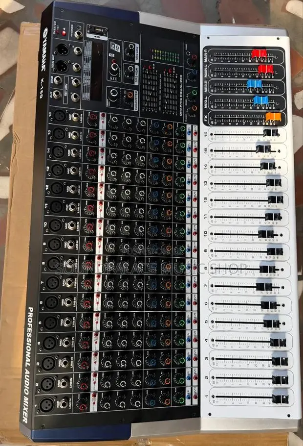Yamaha KV-160 16-Channel Professional Powered Audio Mixer. · Photo 1