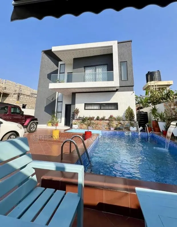 4bdrm House in Frafraha, Adenta for sale · Photo 1