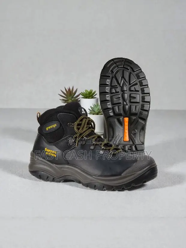 Safety Boots · Photo 1