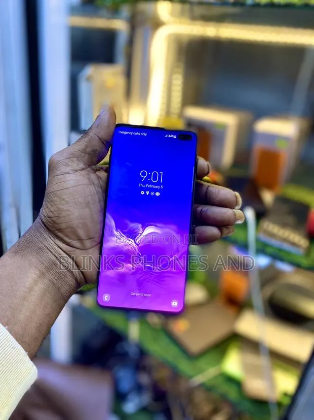 Samsung Galaxy S10 Plus 128 GB Black · Photo 1