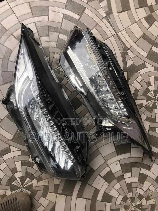 Honda HR-V 2018, 2019, 2020, 2021 Full LED Headlight | Foreign Used · Photo 1
