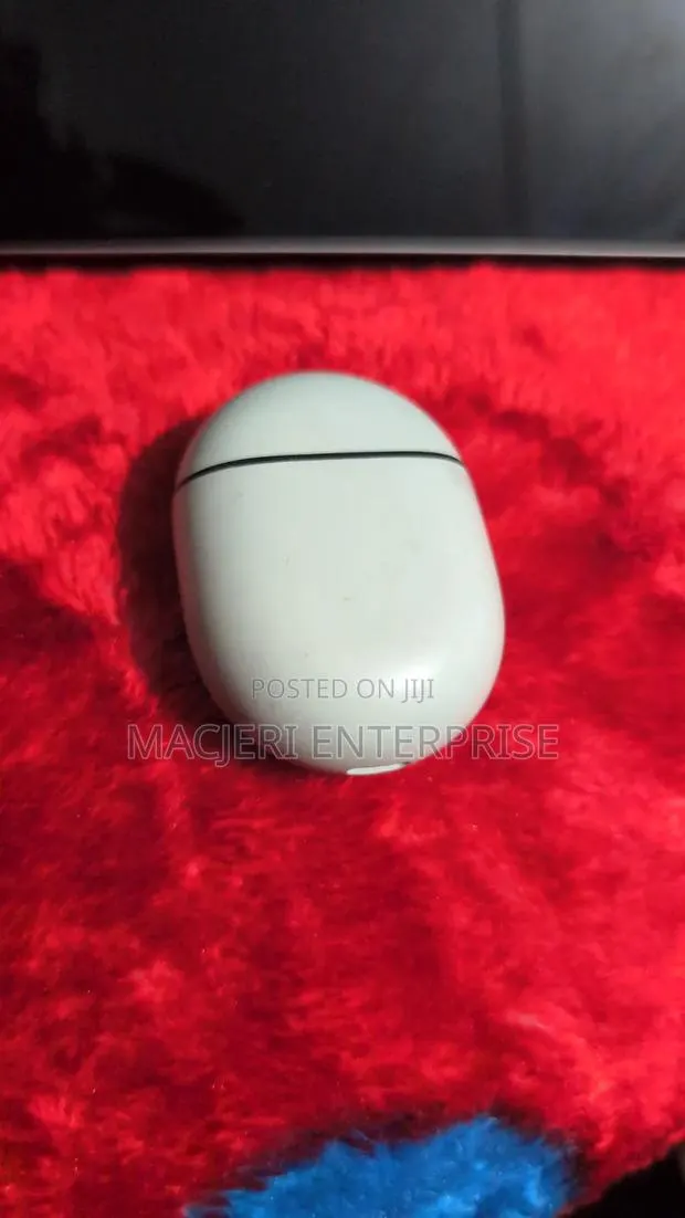 Pixel Buds · Photo 1