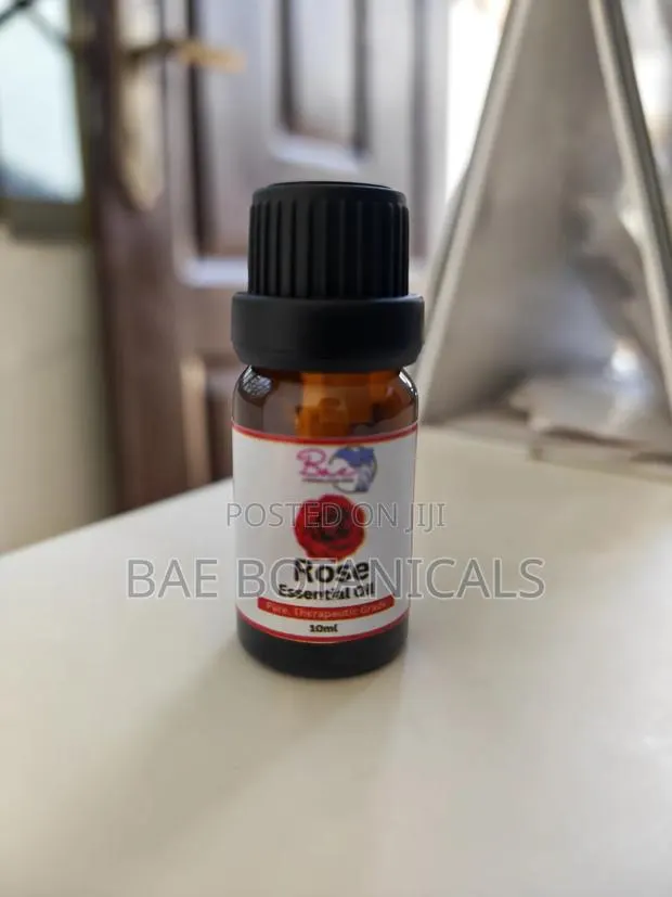 Rose Essential Oil · Photo 1