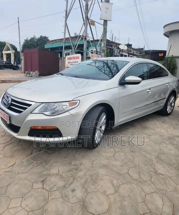Volkswagen CC 2.0 Luxury 2011 Silver · Photo 1