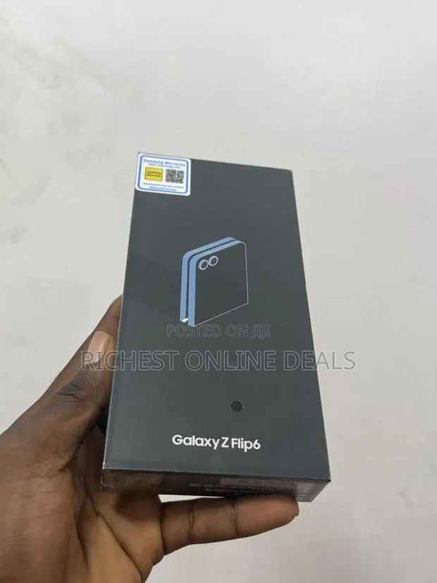 New Samsung Galaxy Z Flip6 256 GB Blue · Photo 1
