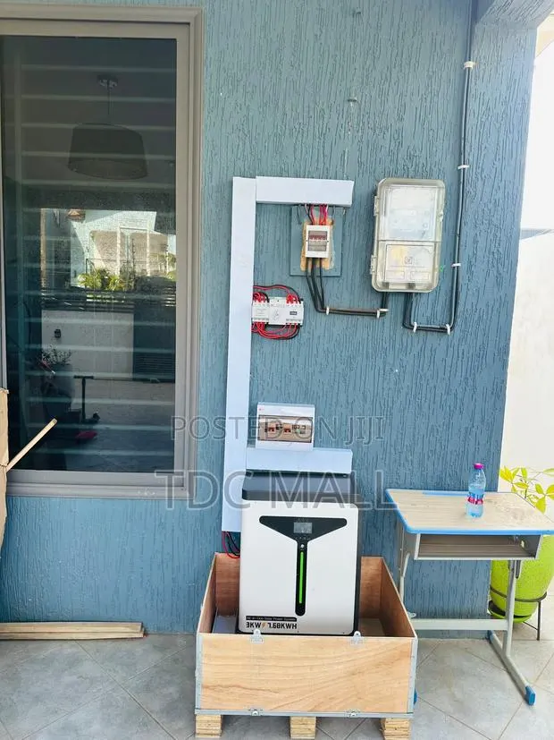 7.68Kwh LifeP04 All-in-One Solar Energy Storage + 5 Panels · Photo 2