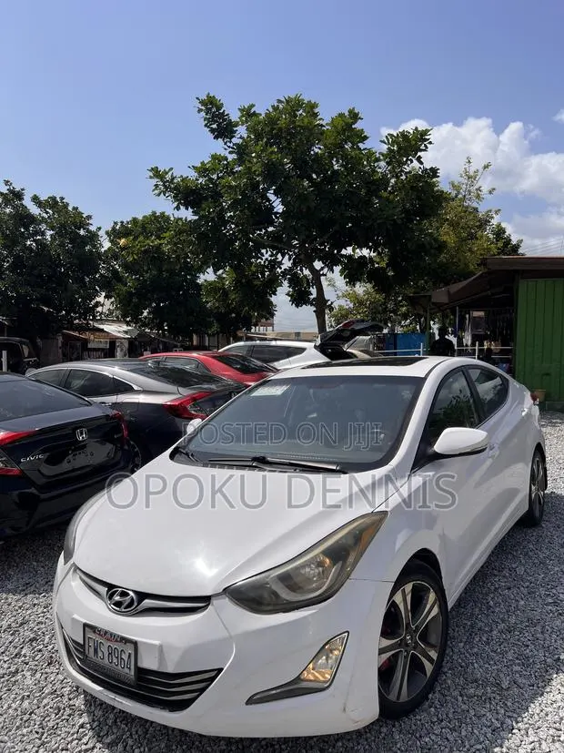 Hyundai Elantra Limited 4dr Sedan (1.8L 4cyl 6A) 2015 White · Photo 1