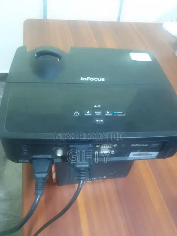 InFocus Outdoor and Indoor Projector for Sale · Photo 1