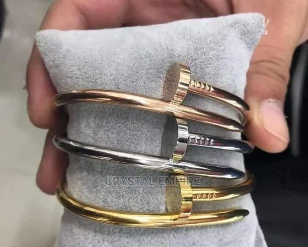 Nail Bangles · Photo 1