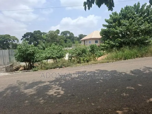 One Full Plot of Land for Sale in Atasomanso · Photo 1