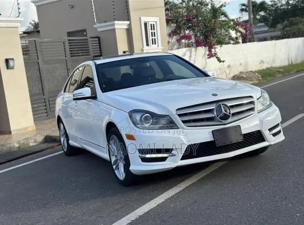 Mercedes-Benz C250 2014 White · Photo 1