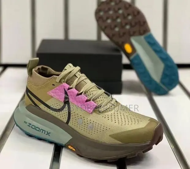 Nike Zoomx Brown Sneakers · Photo 1