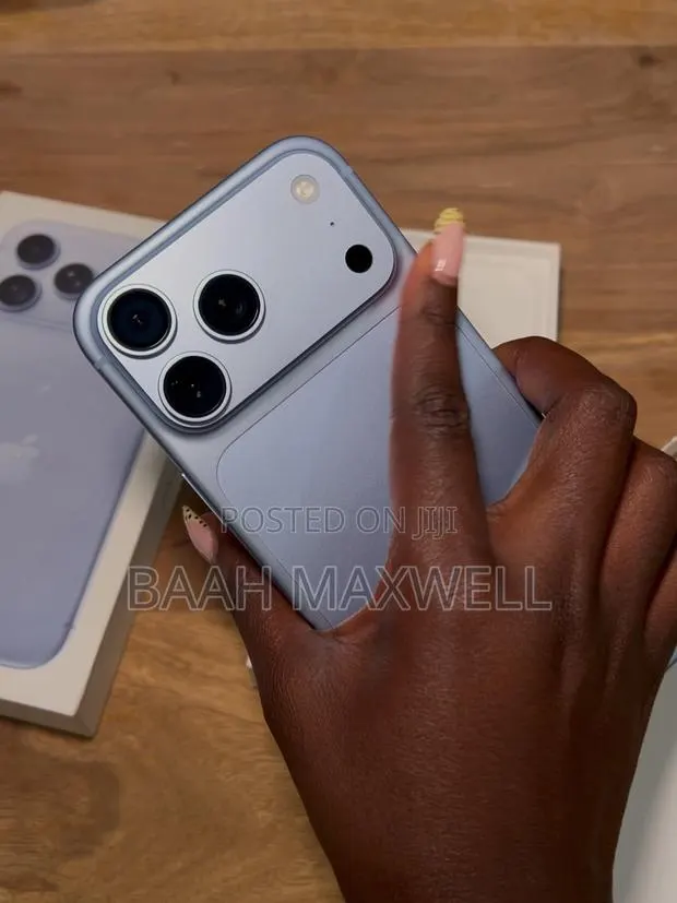New Apple iPhone 18 Pro Max 512 GB Blue · Photo 3