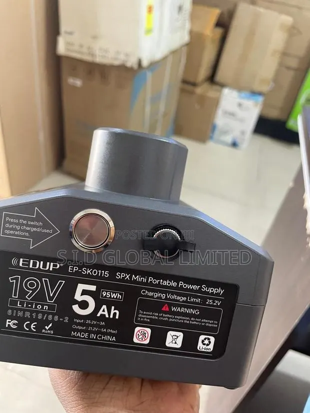 Compact 95wh Battery For Starlink Mini - Travel Anywhere · Photo 1