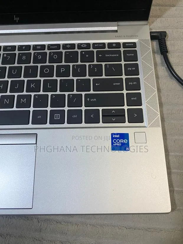 Laptop HP EliteBook 840 G8 8GB Intel Core i7 SSD 256GB · Photo 1