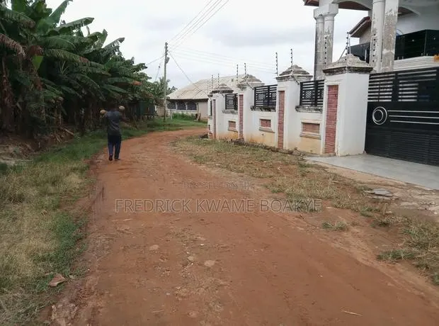 Plot of Land for Sale at Abuakwa Akropng Esaase · Photo 1