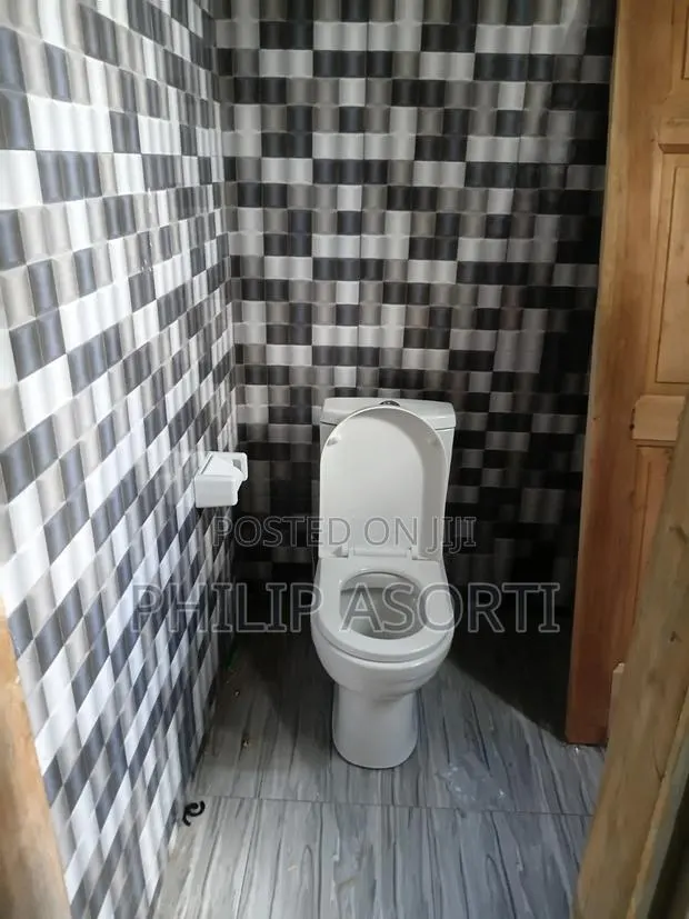Pipe Leakages,W.C Fixing,Basin Fixing,Shower Fixing,kitchen Sink · Photo 1