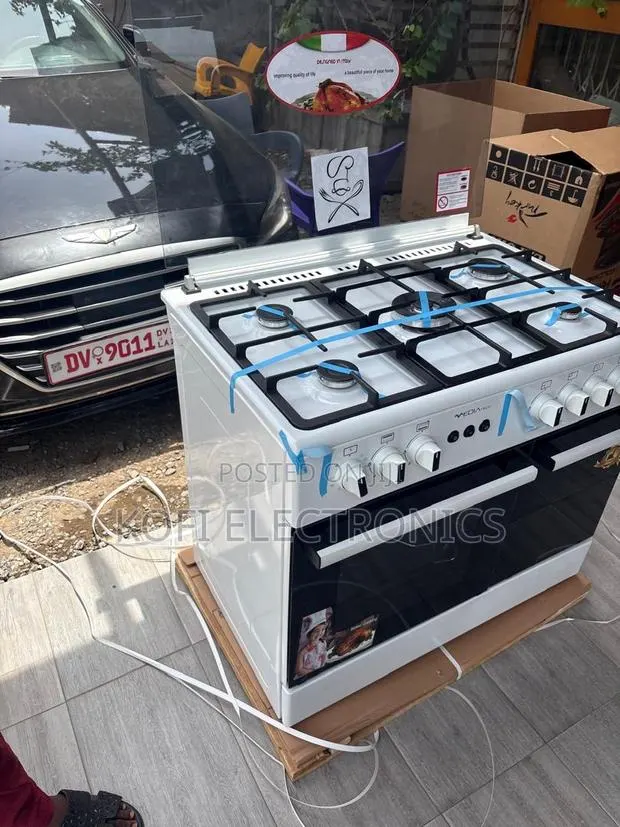 Mediatech 60x90 Freestanding Cooker in White · Photo 1