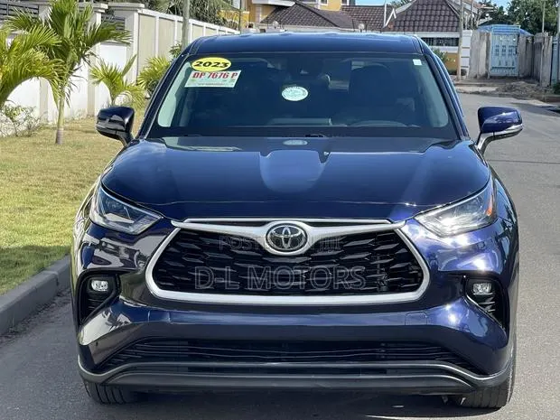 Toyota Highlander LE AWD 2023 Blue
