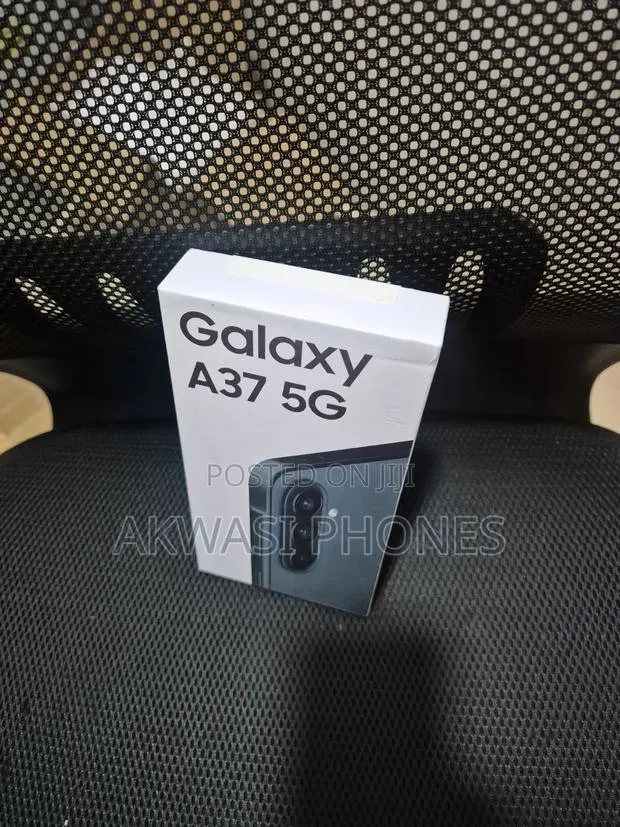 New Samsung Galaxy A37 256 GB Black · Photo 1