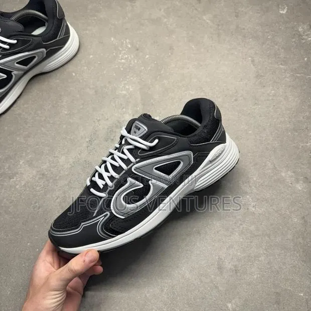 Dior B30 Black and White Sneakers · Photo 1