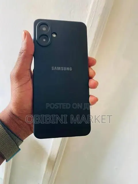 Samsung Galaxy A05 64 GB Black · Photo 2