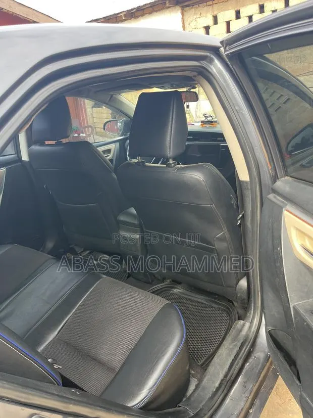 Toyota Corolla 2016 Gray · Photo 5