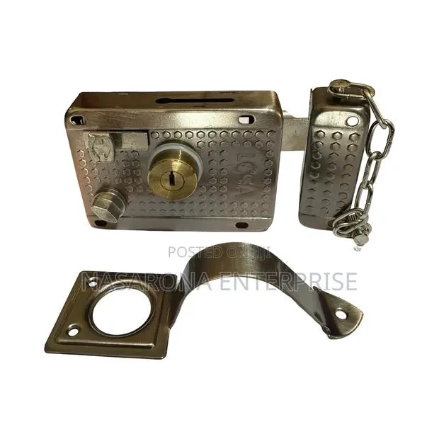 698 Ear Door Locks · Photo 1