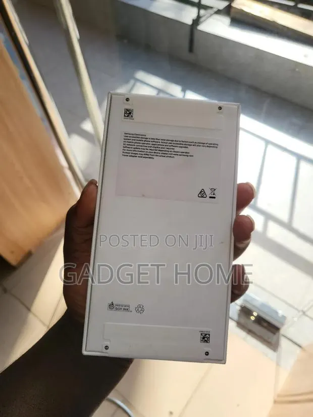 New Samsung Galaxy A37 128 GB Black · Photo 1