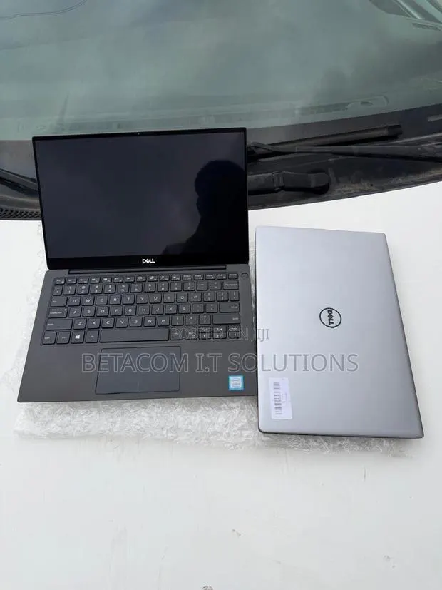 Laptop Dell XPS 13 7390 8GB Intel Core i5 SSD 256GB · Photo 1