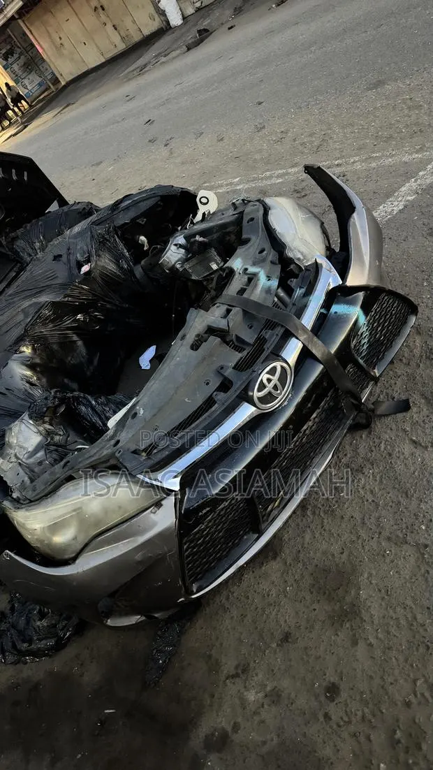 Toyota Camry 2015,2016,2017 Front Cut Complete · Photo 1