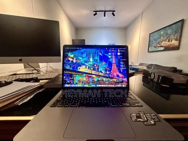 Laptop Apple MacBook Pro 2020 16GB Intel Core i7 SSD 500GB · Photo 1