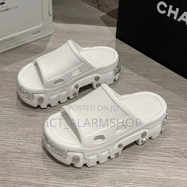 Thick Soles Sandals · Photo 5