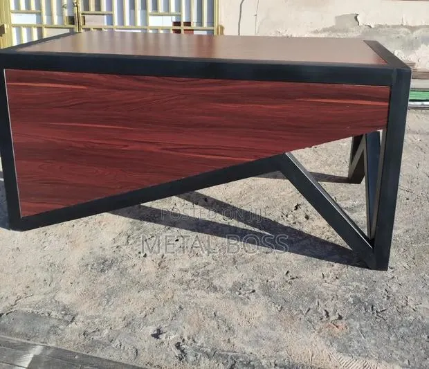 Office Desk · Photo 1