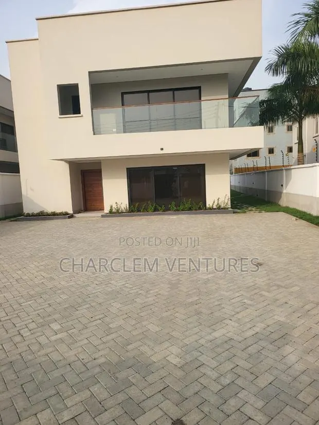 4bdrm Townhouse / Terrace in Charclem Ventures, Accra Metropolitan · Photo 1