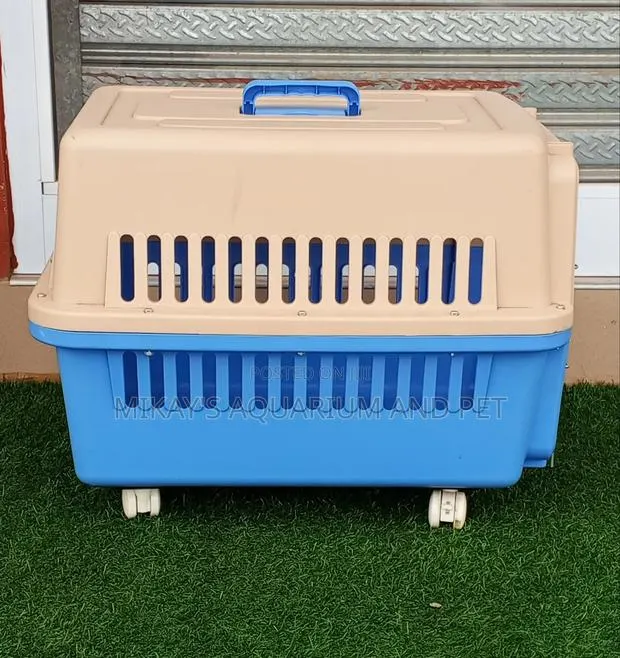 Large Plastic Dog Cage With Wheels · Photo 1
