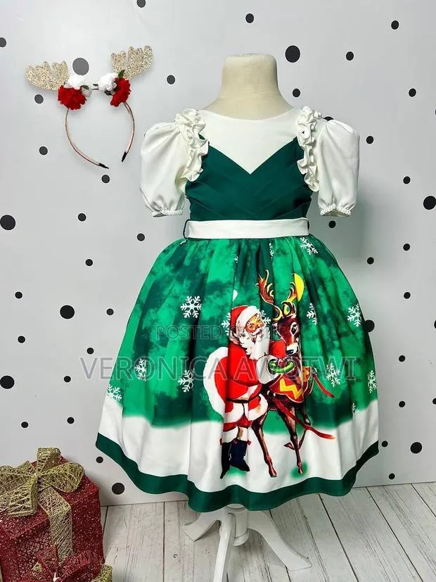 Beautiful Christmas Green Dress · Photo 1