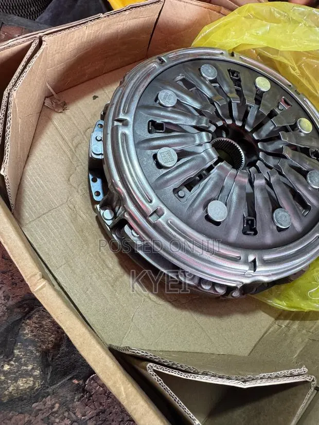 Hyundai Veloster Pressure Plate · Photo 1