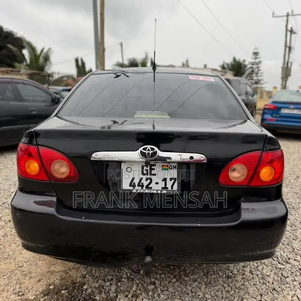 Toyota Corolla 2005 Black · Photo 1
