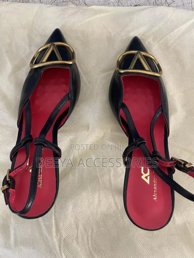Ladies Heels · Photo 1
