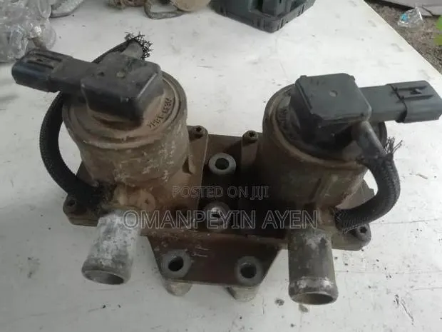 2008 2013 Toyota Tundra Secondary Airpump · Photo 1